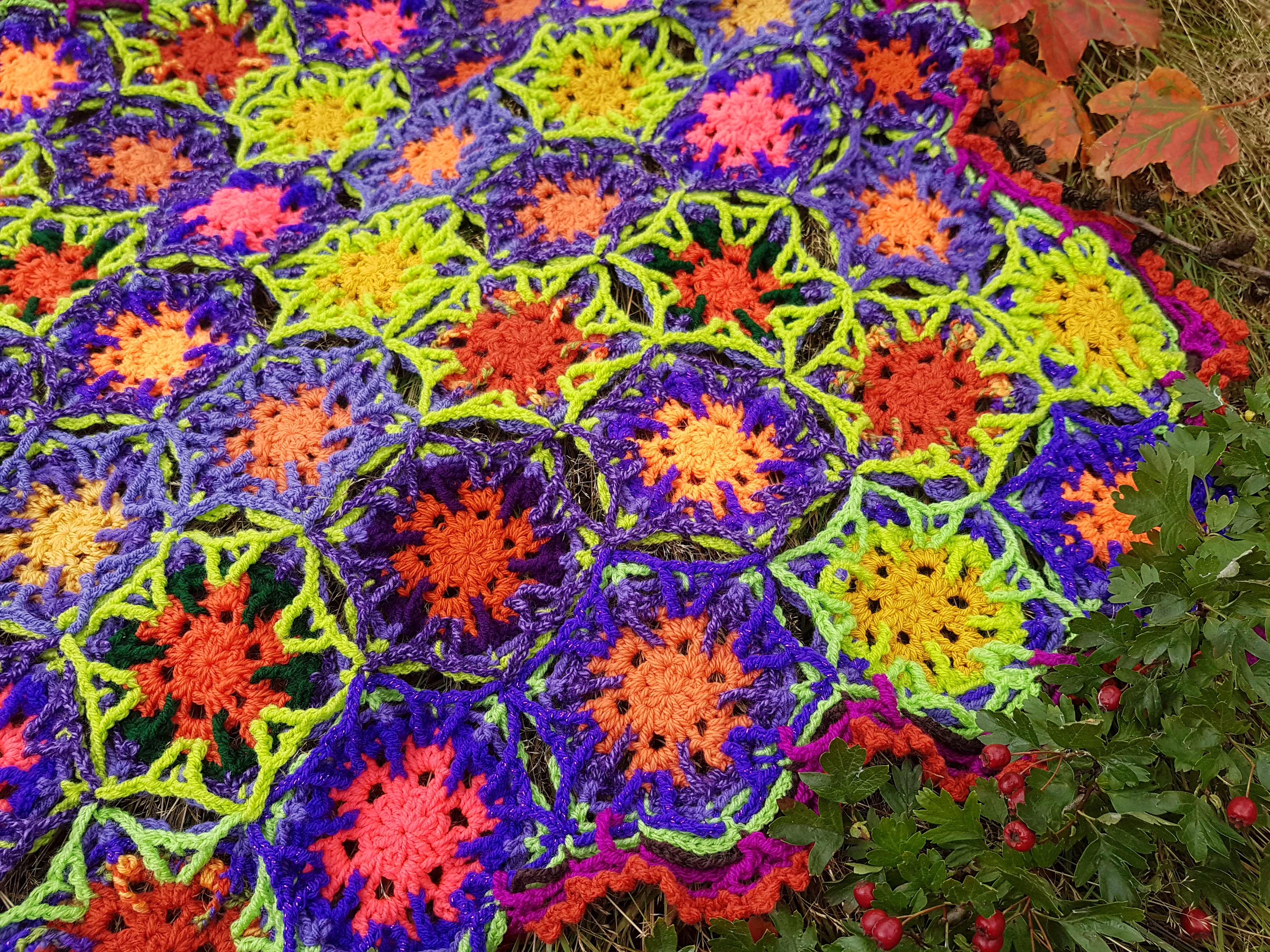 Lacy Hexagon Halloween Afghan - Free Crochet Pattern