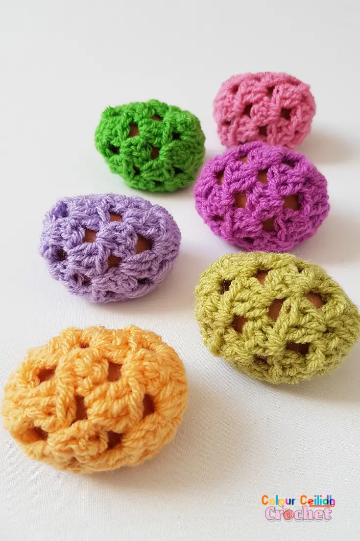 This crochet Easter egg covers photo tutorial walks you through a few easy steps to help you complete this funky looking Easter project fast.
